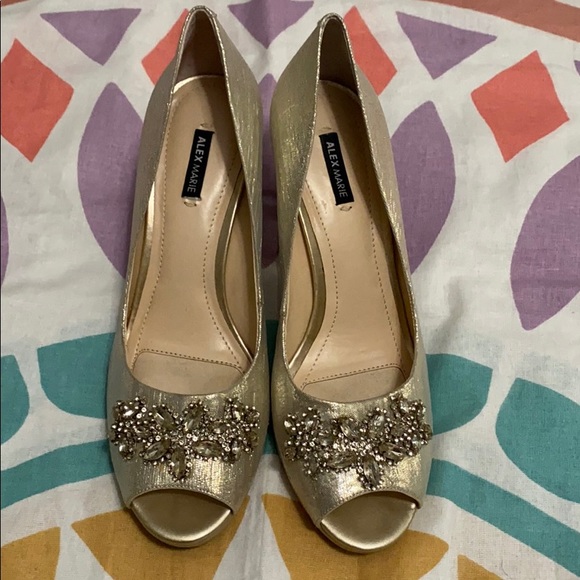 Alex Marie Gold Peep Toe Pump Sz 8 - Picture 3 of 6